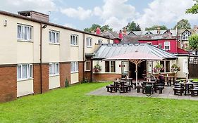 Travelodge Croydon South 3*